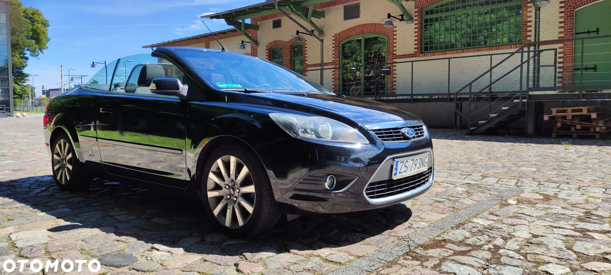 Ford Focus Coupe-Cabriolet 2.0 16V Trend - 1