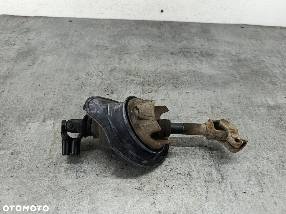 KRZYŻAK KOLUMNY OPEL VECTRA C 1.8 16V - 1