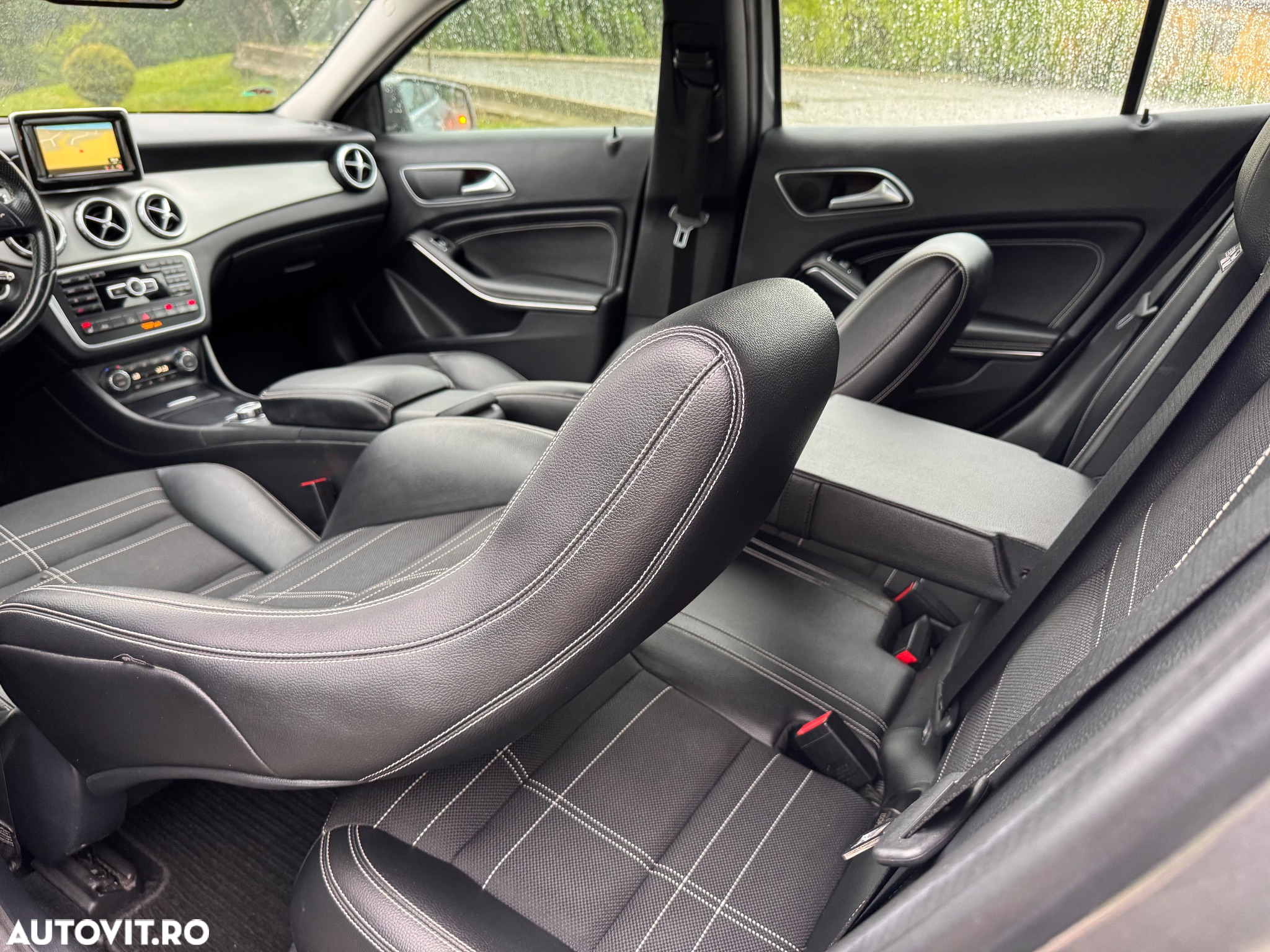 Mercedes-Benz GLA 220 CDI 4Matic 7G-DCT Urban - 22