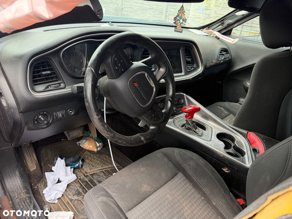 Dodge Challenger - 4