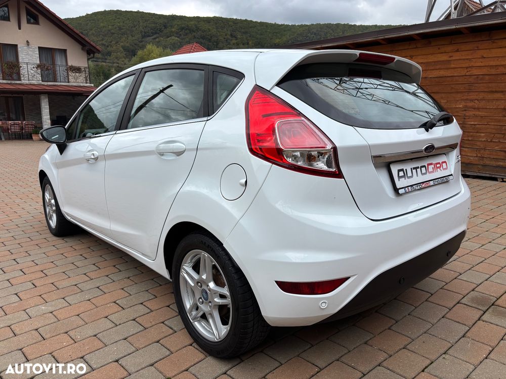 Ford Fiesta 1.6 TDCi DPF Titanium - 4