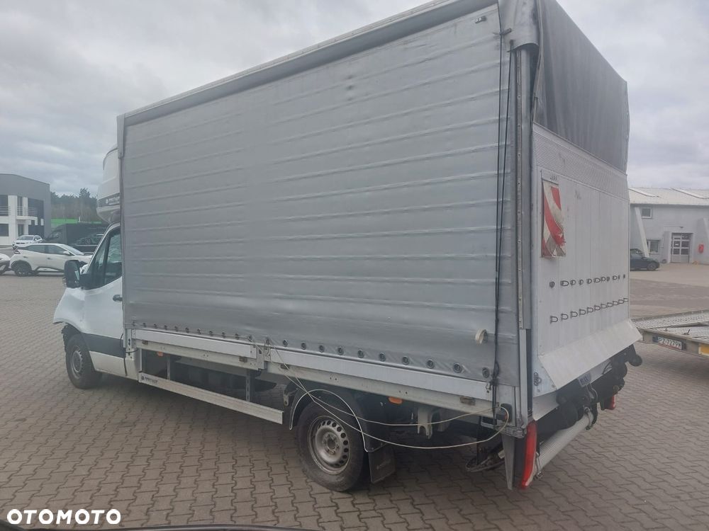 Mercedes-Benz Sprinter 317 - 23