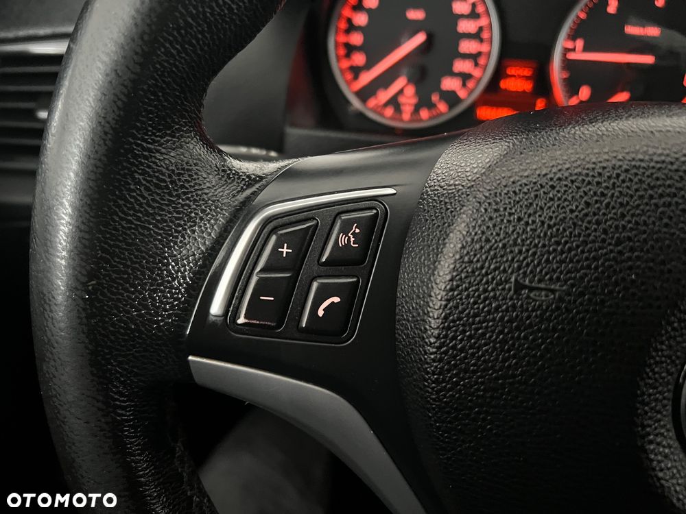 BMW X1 sDrive16d xLine - 34