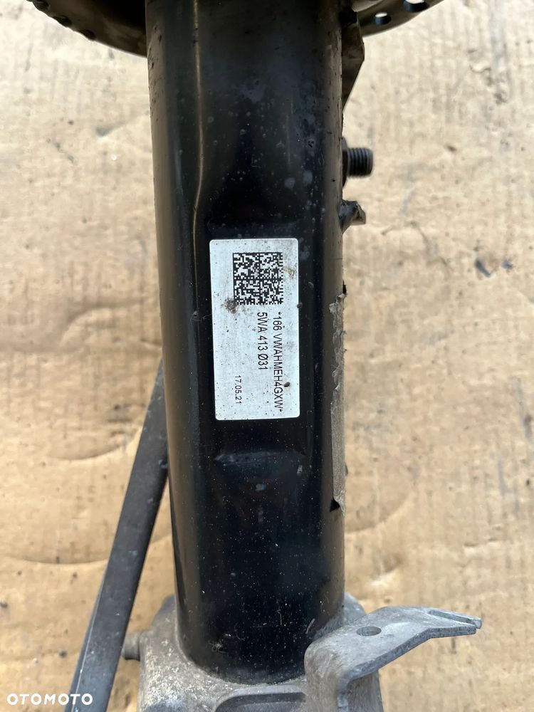 ZWROTNICA AUDI SKODA VW ZWROTNICA AMORTYZATOR MCPHERSON LEWY PRZÓD 5WA413031 ** - 2