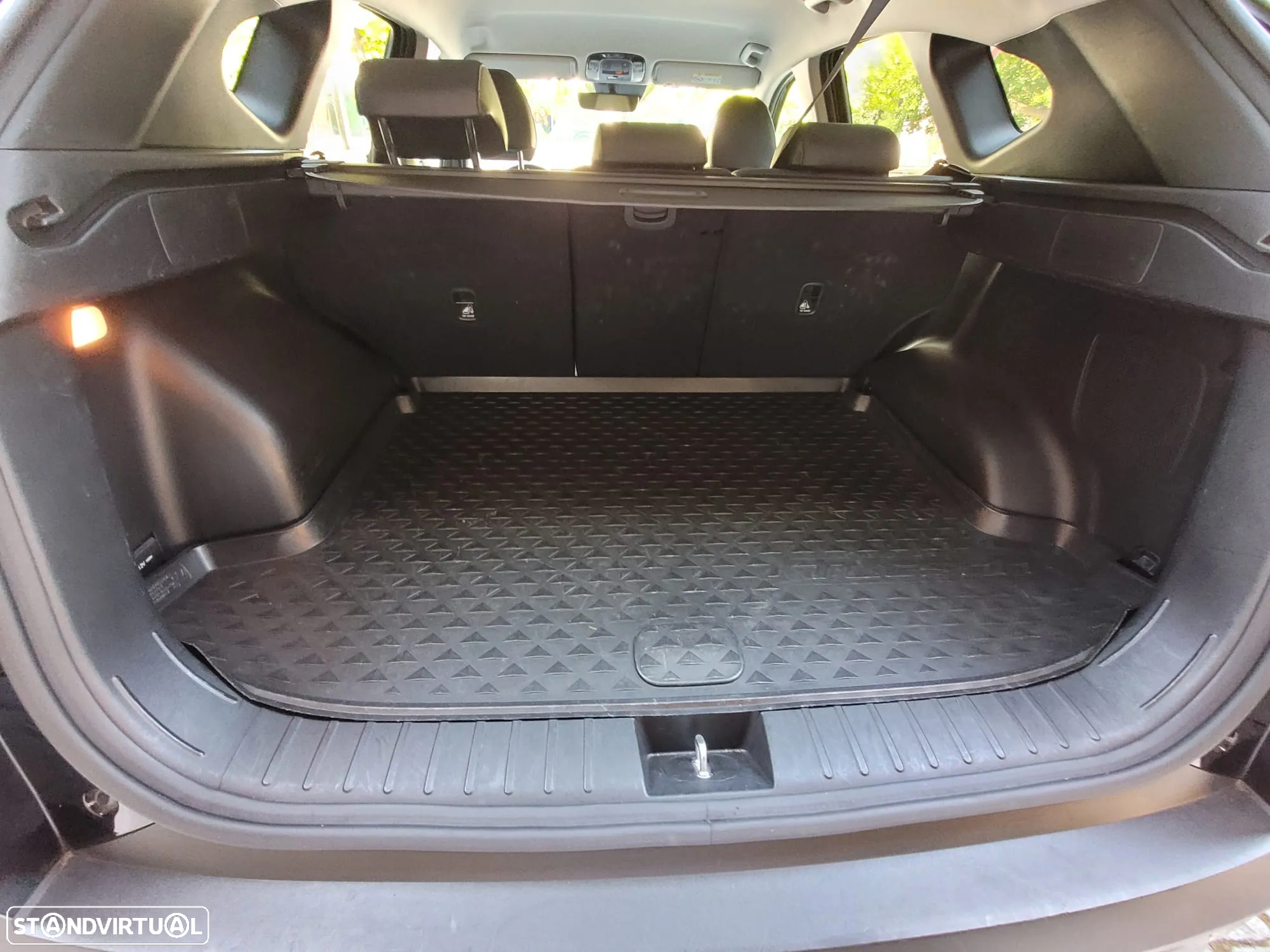 Hyundai Tucson 1.6 CRDi Vanguard DCT - 29