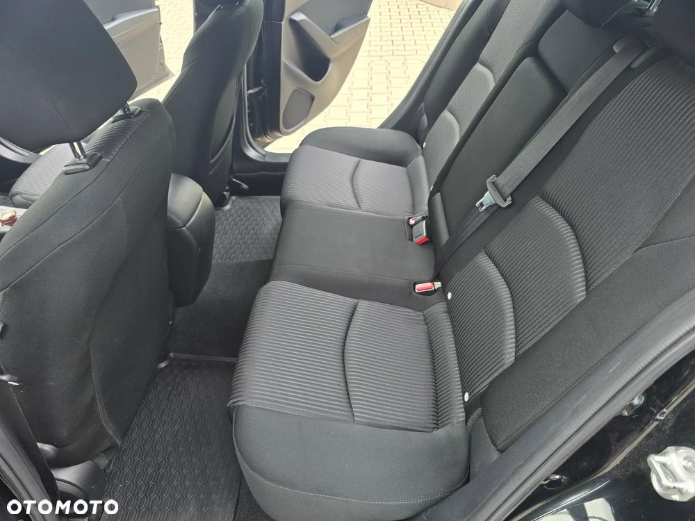 Mazda 3 - 13