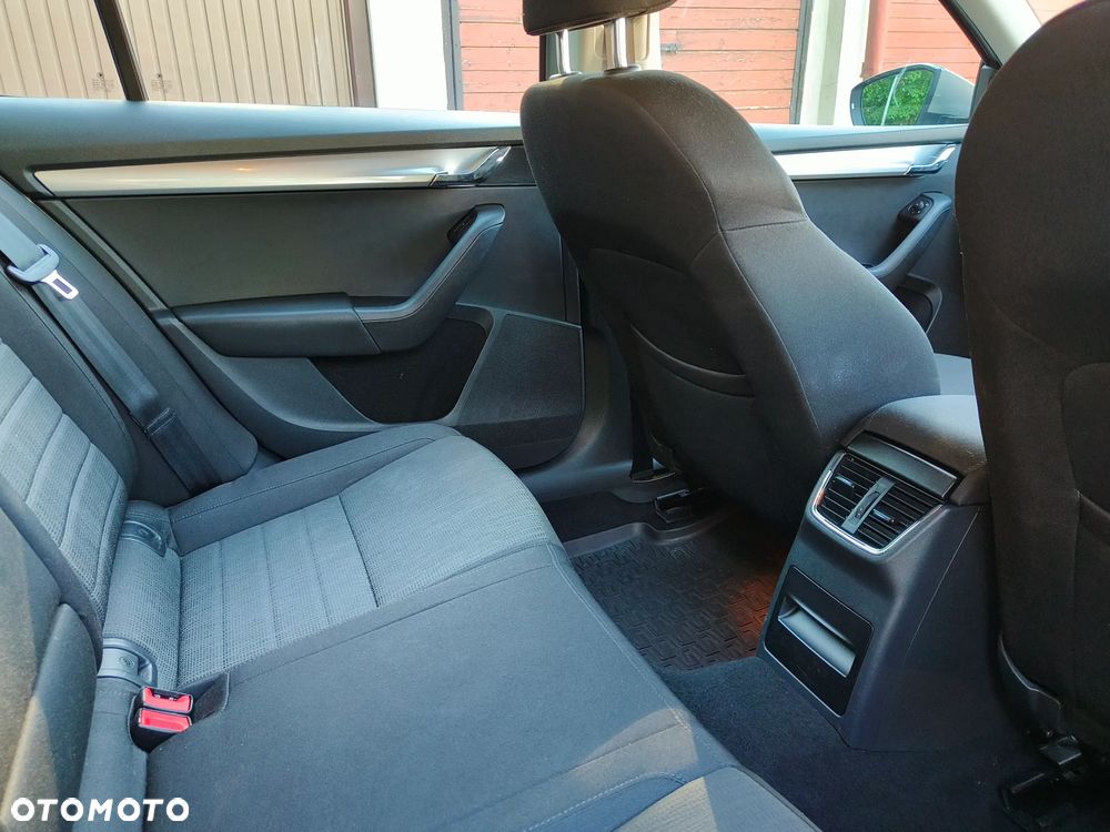 Skoda Octavia 1.8 TSI L&K - 18