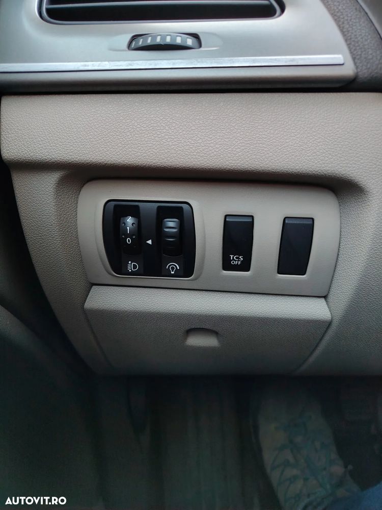 Renault Fluence 1.6 Dynamique - 10