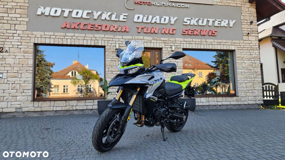 Benelli Inny