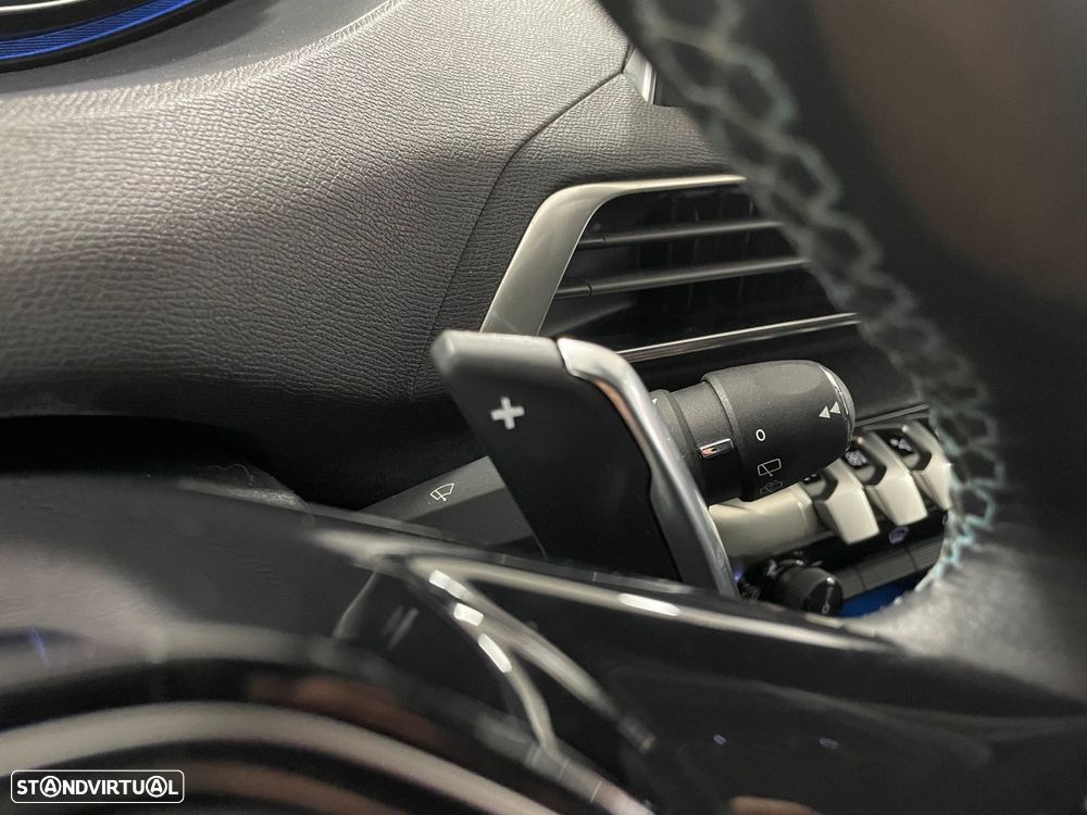 Peugeot 3008 1.2 PureTech Allure EAT8 - 38