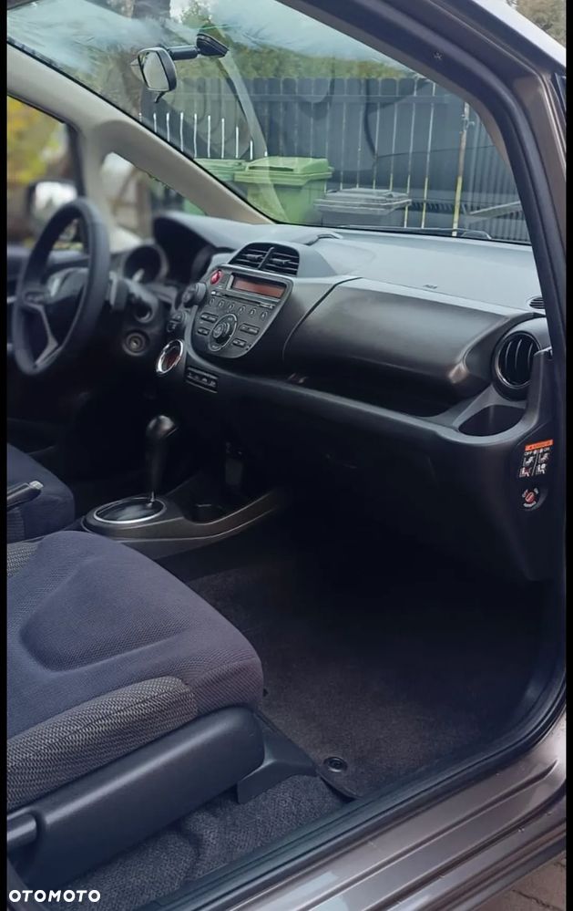 Honda Jazz ver-1-4-automatik-goal - 30