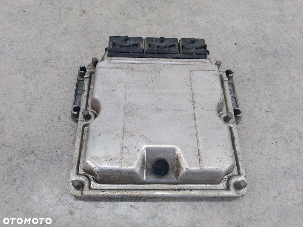 STEROWNIK RENAULT TRAFIC II HOM8200051608 8200118526 0281010632  BOSCH 1.9 - 2