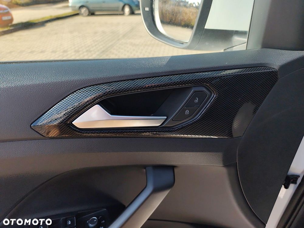 Volkswagen T-Cross 1.0 TSI Style DSG - 25