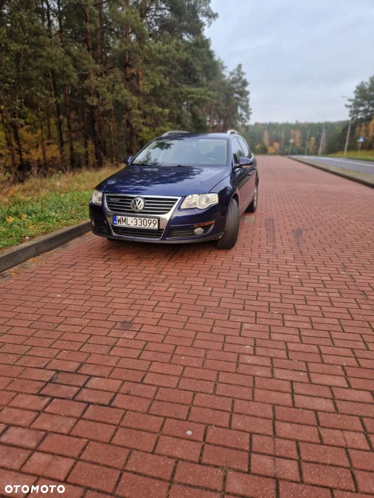 Volkswagen Passat Variant 1.9 TDI DPF BlueMotion - 1