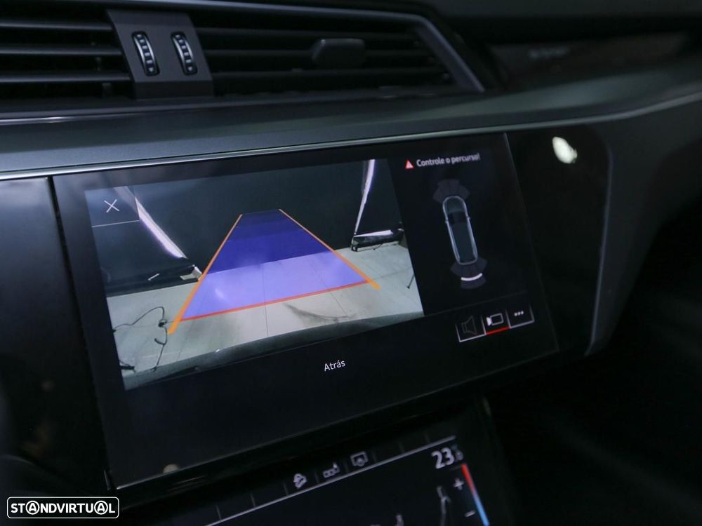 Audi e-tron 55 quattro - 16