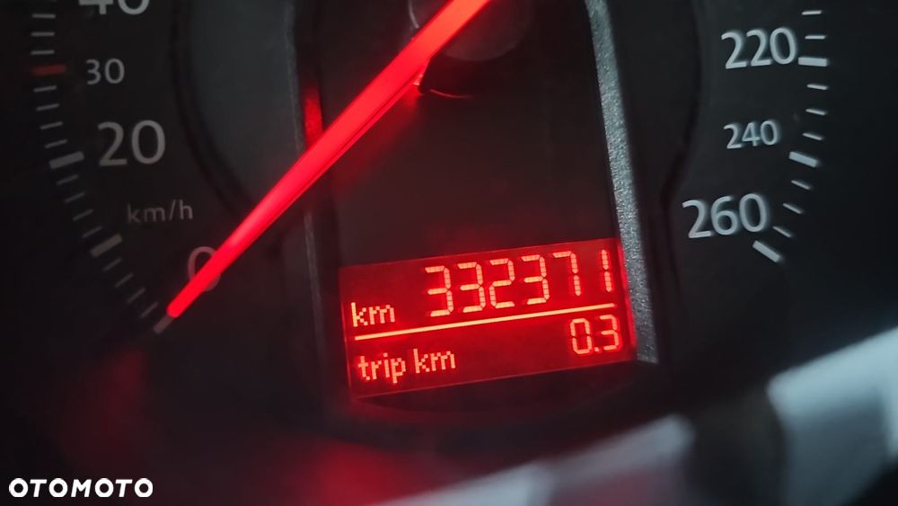 Volkswagen Passat 2.0 TDI Comfortline - 9
