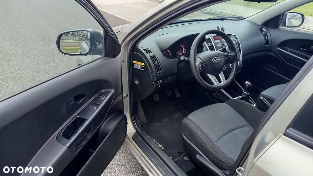Kia Ceed 1.4 Comfort + - 13
