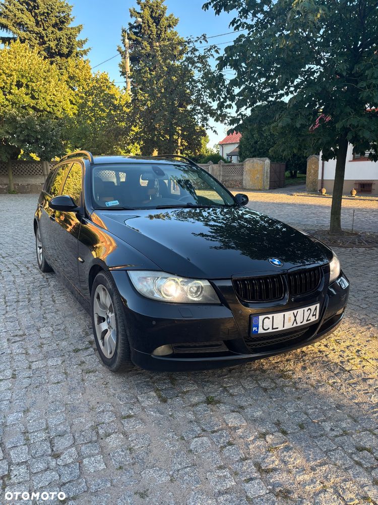 BMW Seria 3 318d - 1