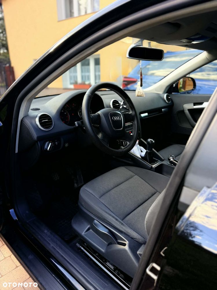 Audi A3 Sportback 1.6 Ambiente - 5