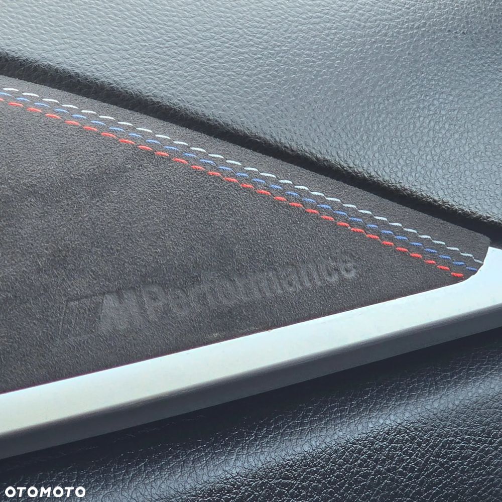 BMW Seria 3 330i xDrive M Sport - 37