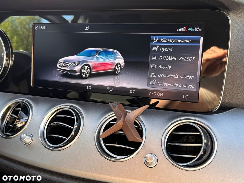 Mercedes-Benz Klasa E 300 de 9G-TRONIC Exclusive - 22