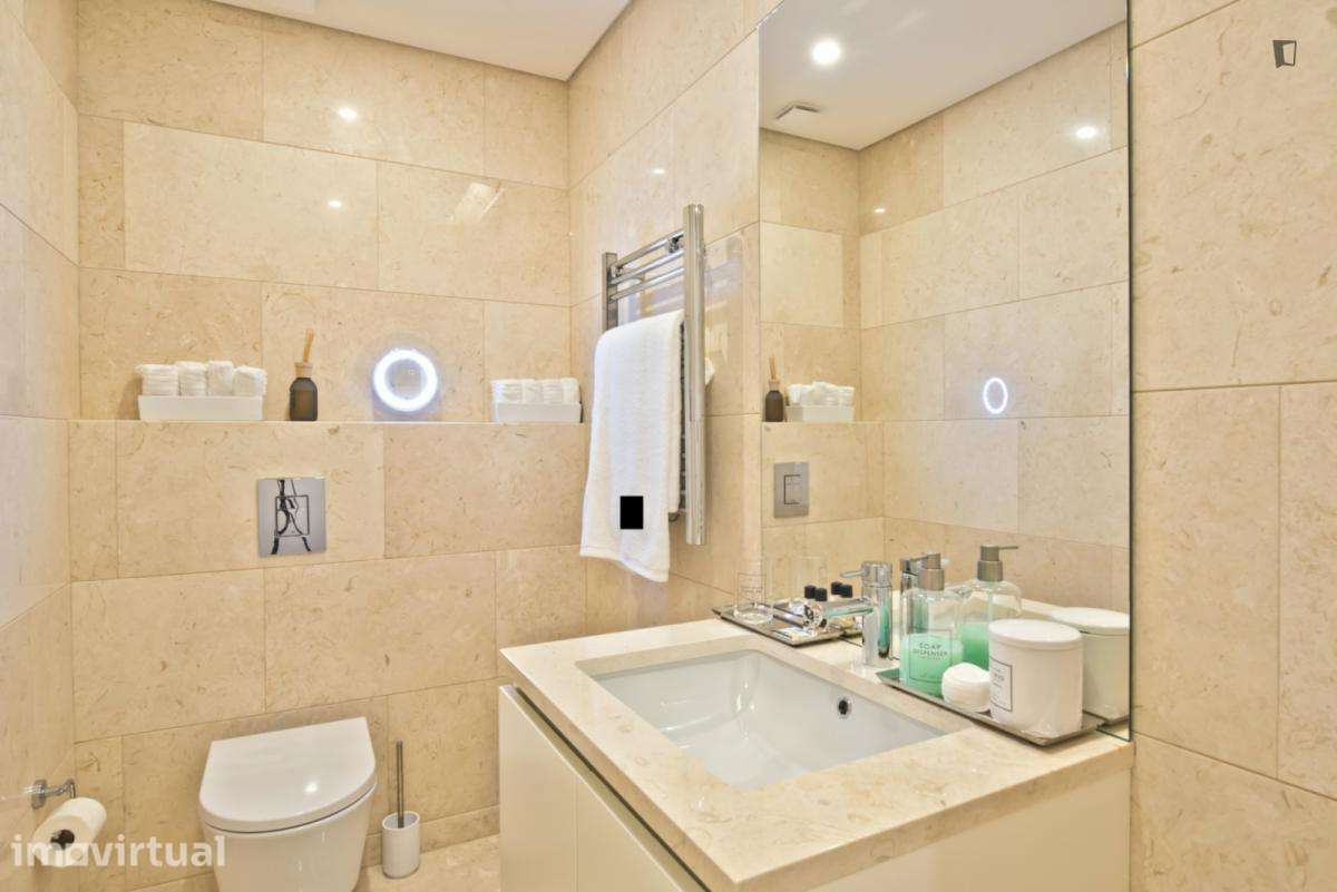 Apartamento com 3 quartos - localizado em Rato Lisbon - Grande imagem: 2/45