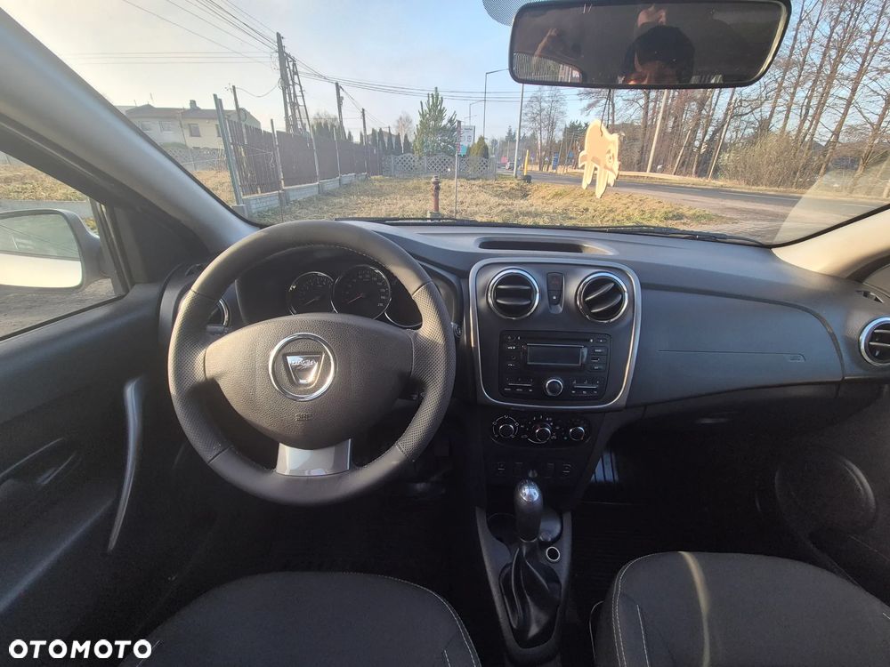 Dacia Sandero 1.2 16V Laureate - 11