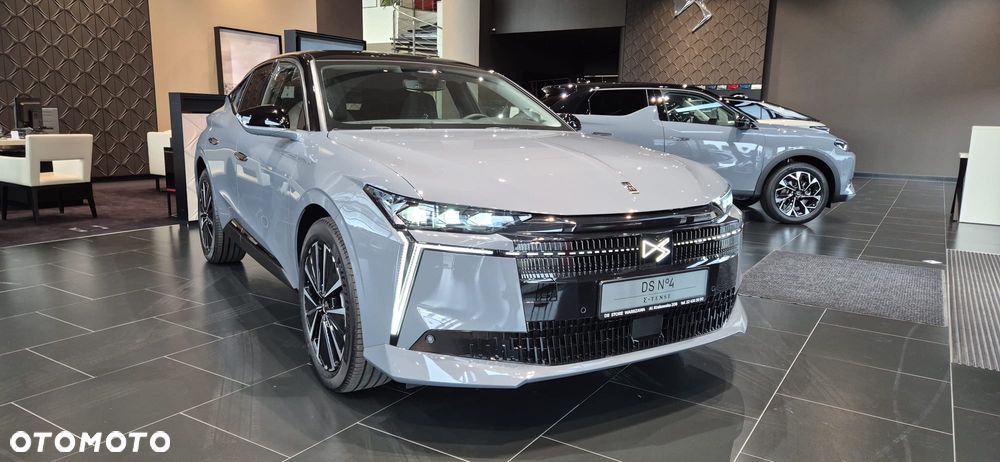 DS Automobiles N°4 E-Tense 58.3kWh Étoile Alcantara - 2