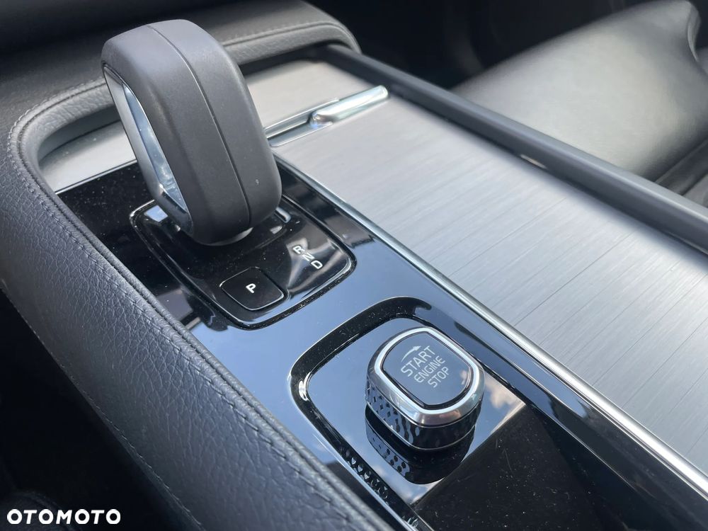 Volvo XC 90 - 35