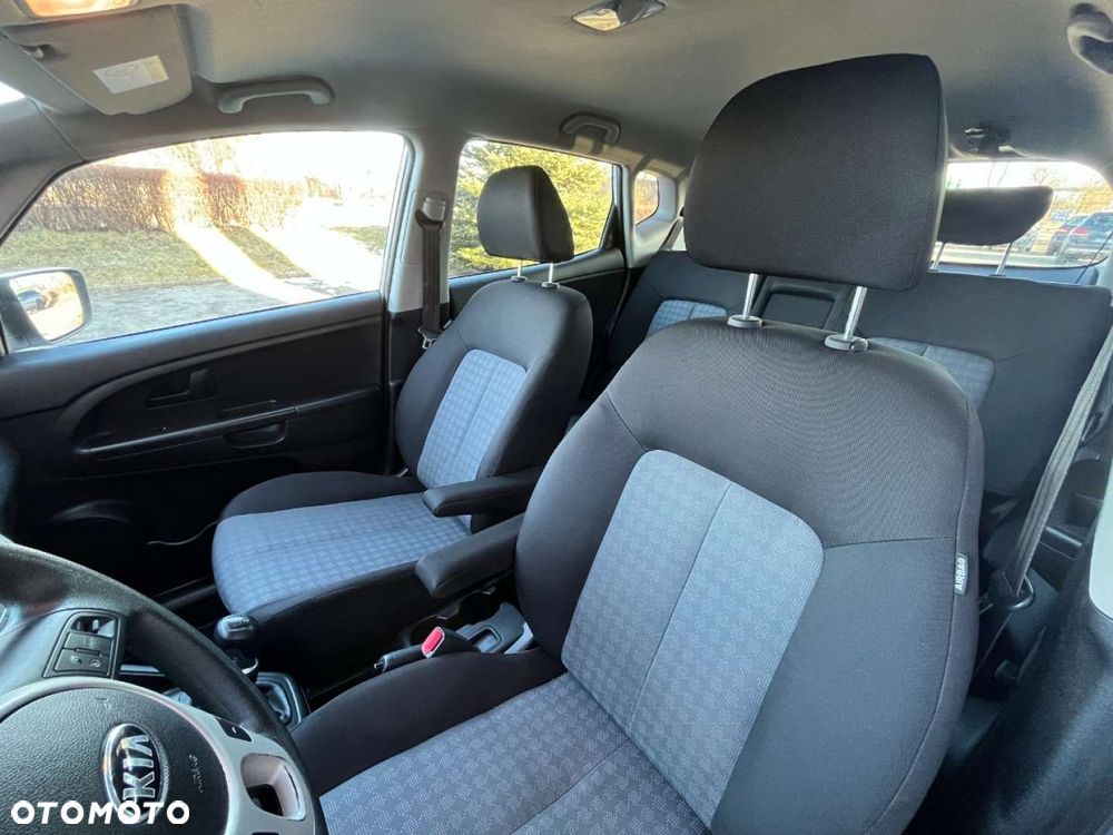 Kia Venga 1.4 CRDi 90 Business Line - 9