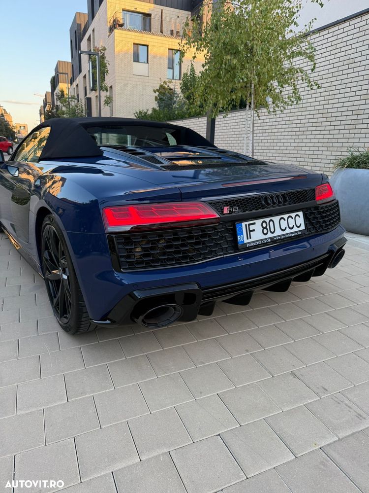 Audi R8 - 8