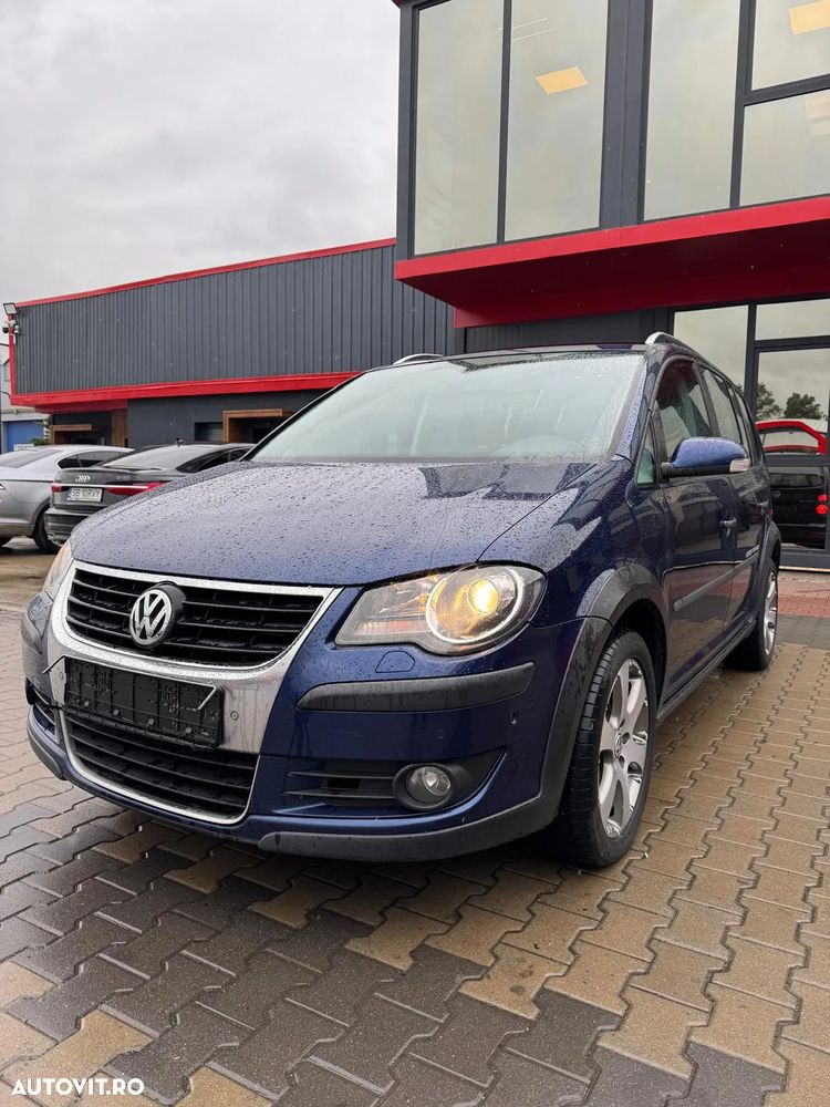 Volkswagen Touran 2.0 TDI DPF DSG Cross - 6