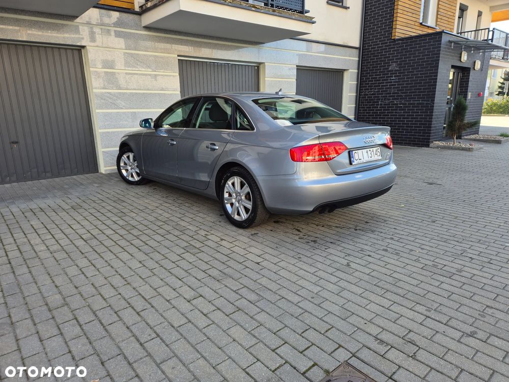 Audi A4 - 4