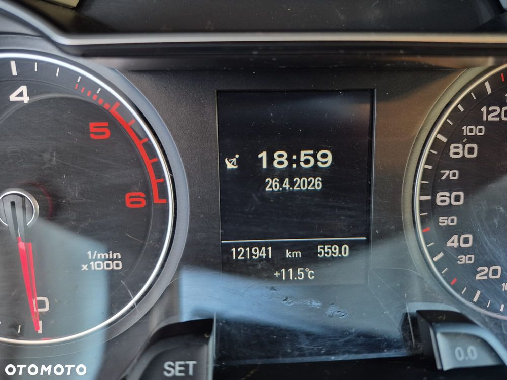 Audi A4 Avant 2.0 TDI - 8