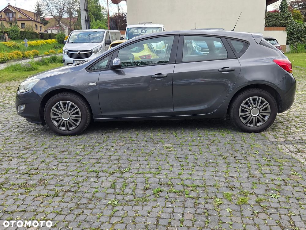 Opel Astra 1.6 T Enjoy - 4