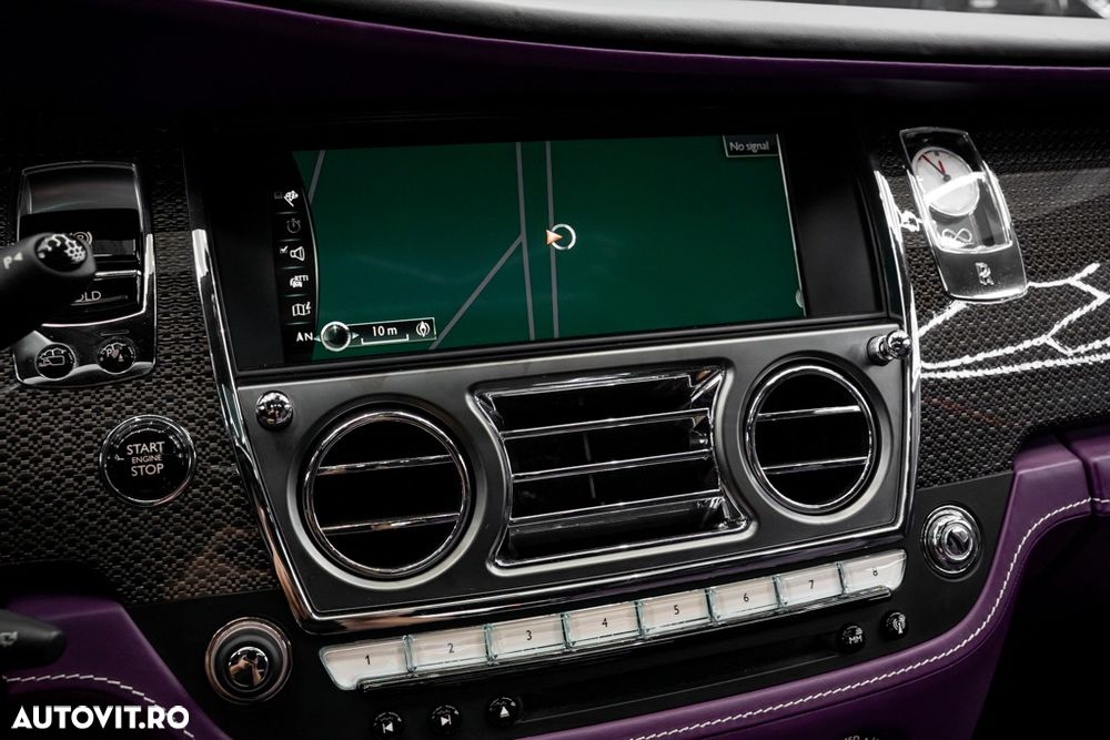 Rolls-Royce Ghost Black Badge - 38