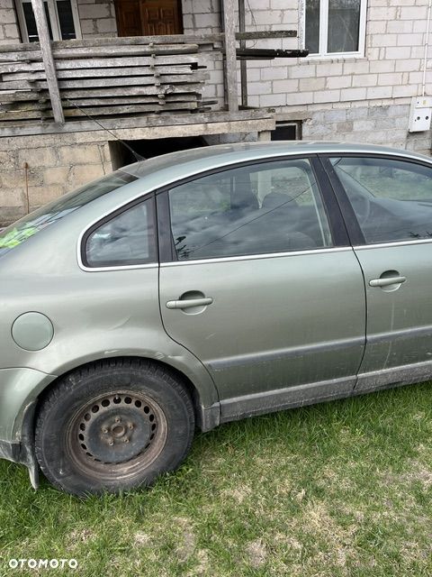 Volkswagen Passat 1.9 TDI Basis - 8