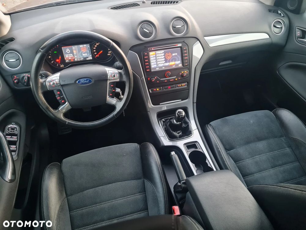 Ford Mondeo 2.0 TDCi Champions Edition - 28