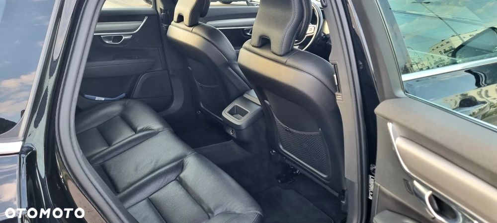 Volvo S90 D5 AWD Momentum - 9
