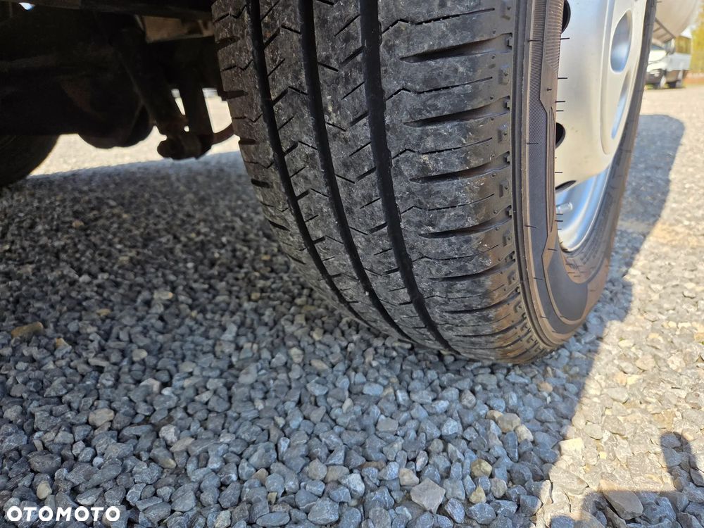 Iveco Daily 35S13 / 2.3 130KM/ Furgon- Maxi / L4 H3 / Jumbo / Klima / - 23