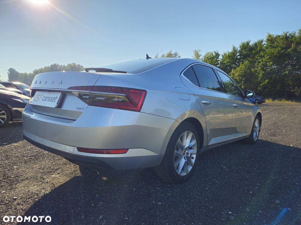 Skoda Superb 2.0 TDI SCR 4x4 Style DSG - 6