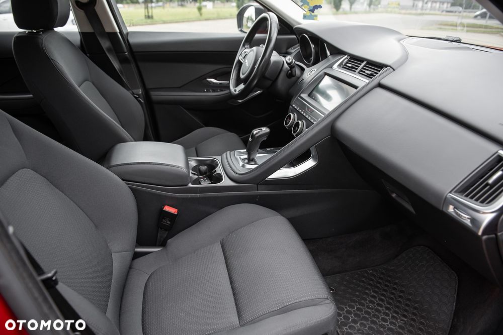 Jaguar E-Pace D180 AWD R-Dynamic HSE - 26