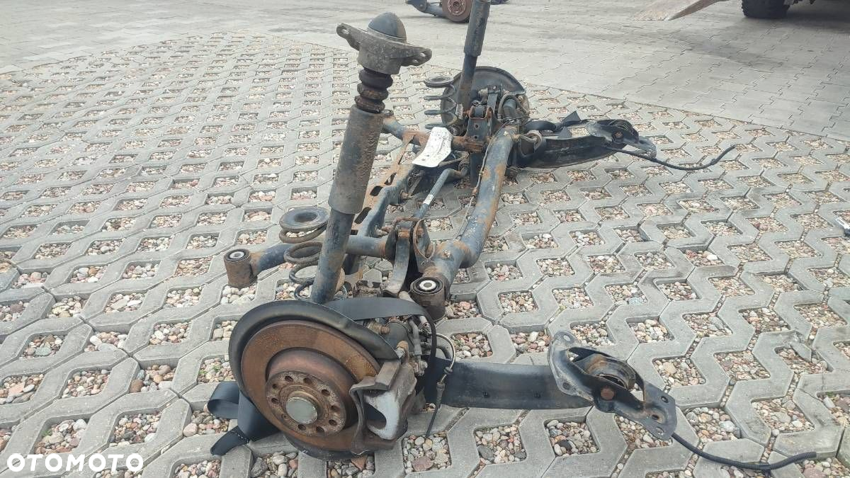 BELKA ZAWIESZENIA TYŁ TYLNA WÓZEK SANKI VW PASSAT B7 CC - 2