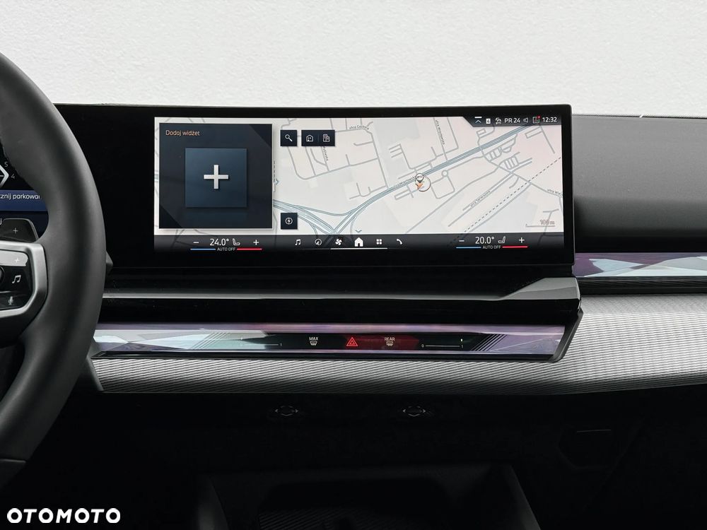 BMW Seria 5 520i - 32