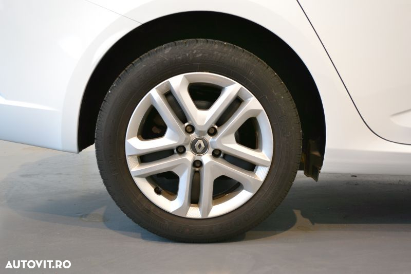 Renault Megane TCe Business - 8