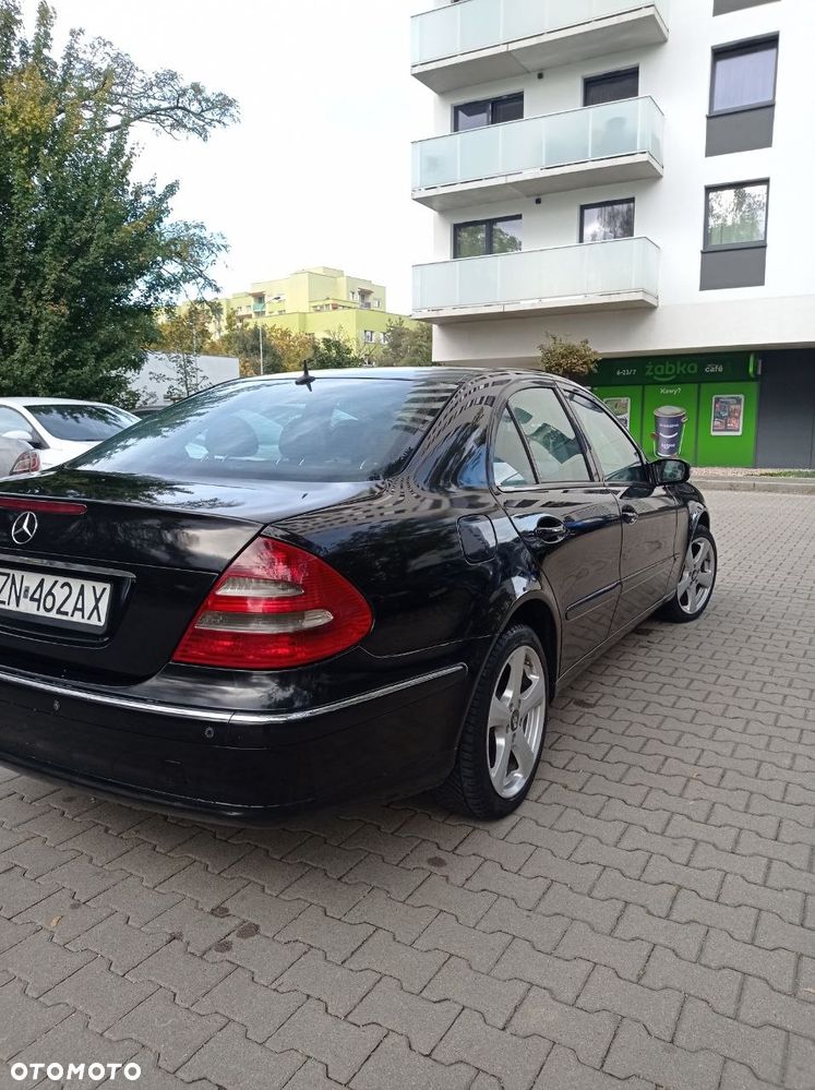 Mercedes-Benz E-Class 2002 photo 4