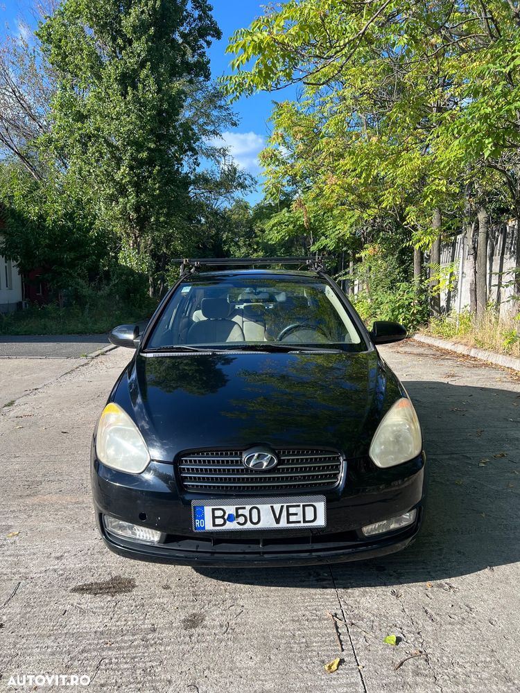 Hyundai Accent - 2