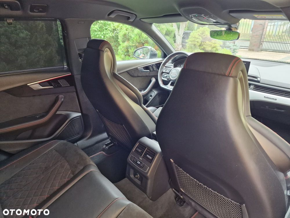 Audi A4 Avant 40 TDI quattro S tronic S line - 36