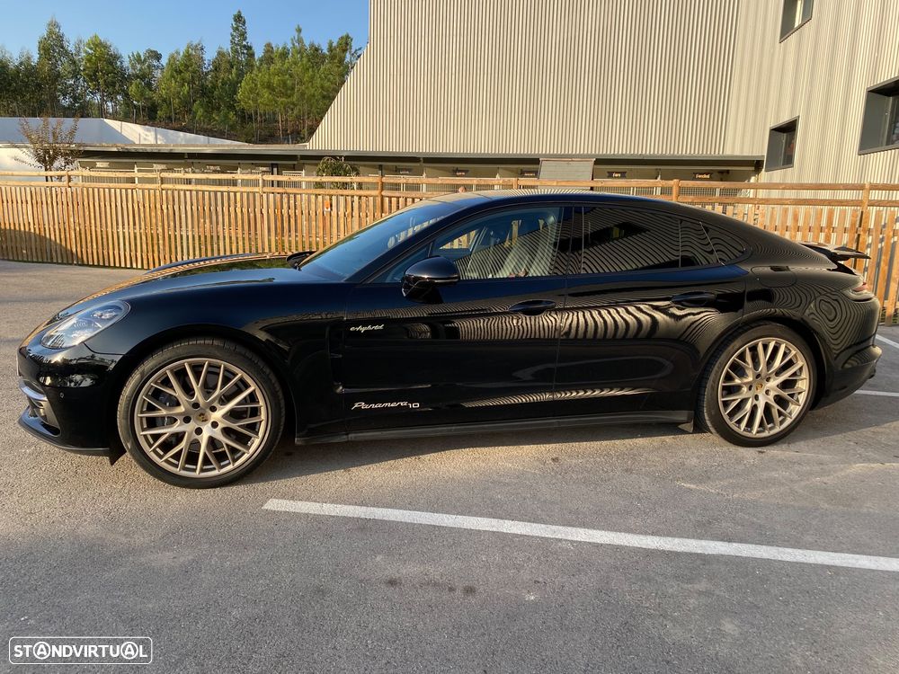 Porsche Panamera - 1