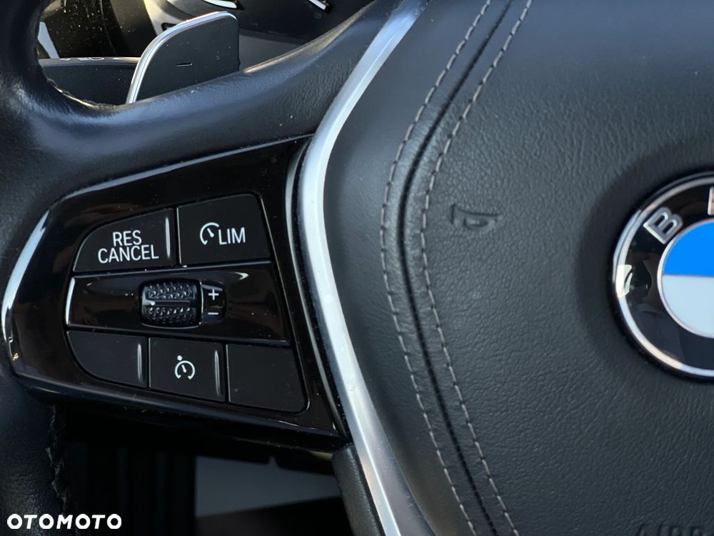 BMW Seria 5 520d Sport Line - 15